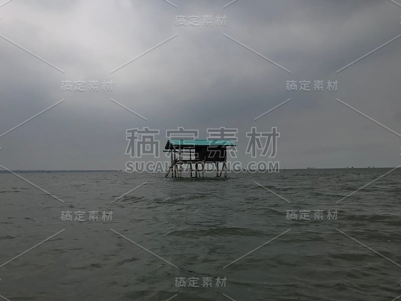 海中的渔人小屋