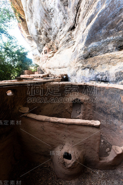 布基纳法索的Troglodyte村