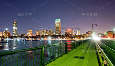 从剑桥到查尔斯河，波士顿的日落景观