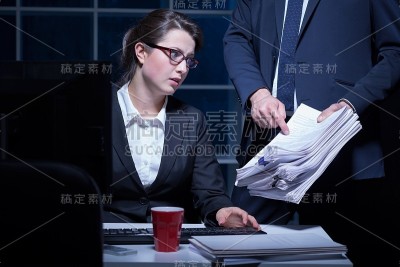 员工和文书工作