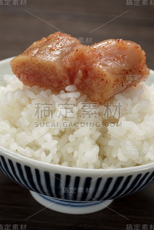 辣味鳕鱼子配饭