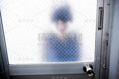 可疑的男人