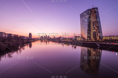 法兰克福东区欧洲央行/EZB和蓝小时
