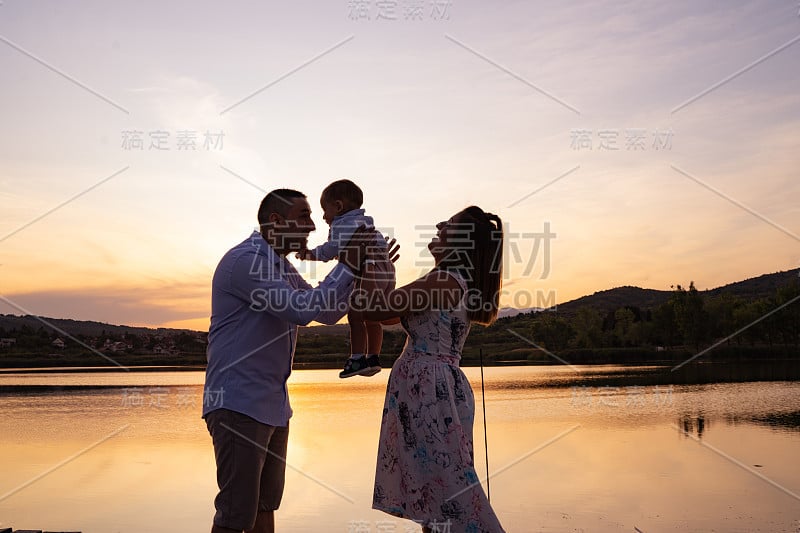 湖边的夏日