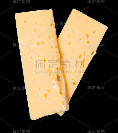 黑色背景上的奶酪