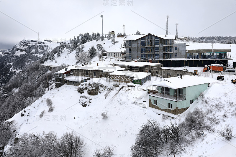 埃佩特里山顶的建筑景观