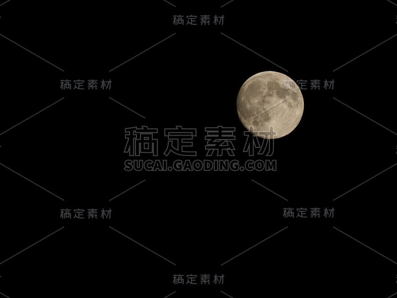 夜晚的满月