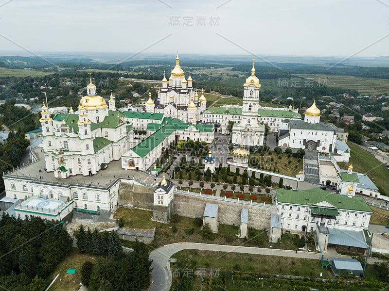 乌克兰Dormition Pochayiv Lavra的鸟瞰图