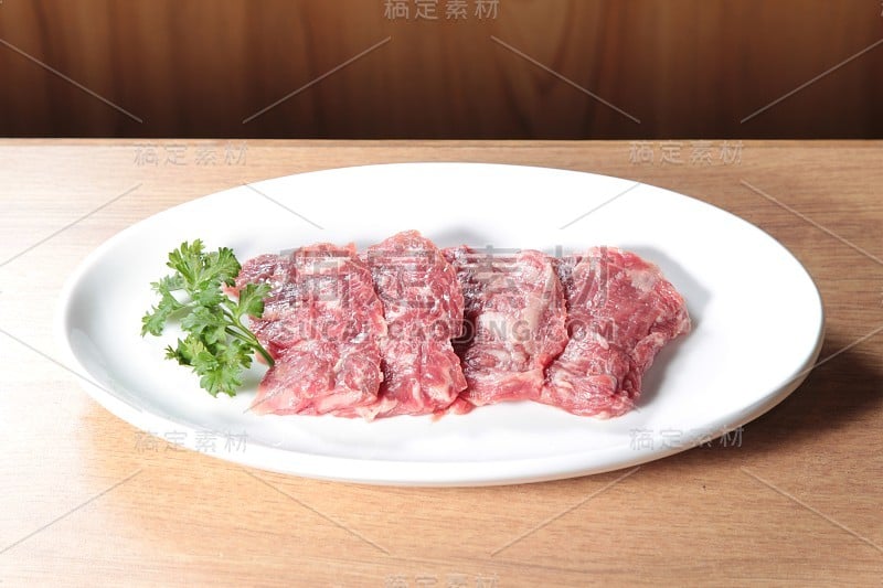 生牛肉