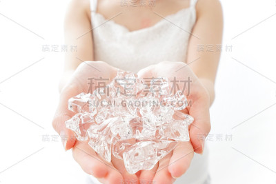 女人有冰