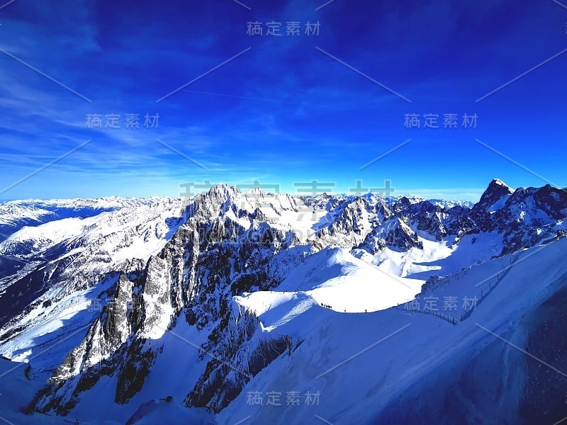 夏蒙尼勃朗峰法国山山顶滑雪滑雪板滑雪板旅行旅行者