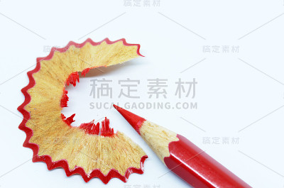 削尖的铅笔和木屑