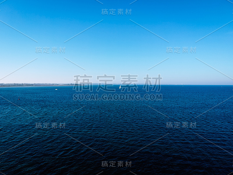 海上无人机拍摄的