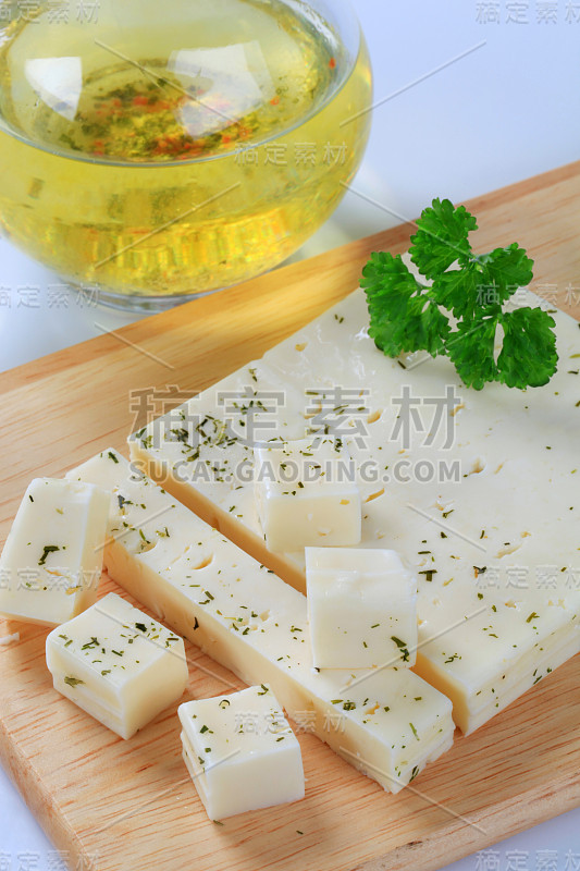 奶酪和香草
