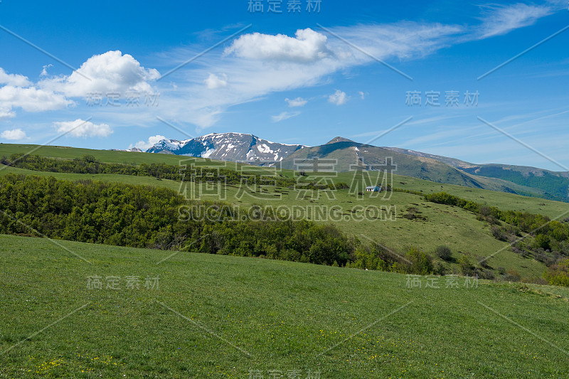 亚平宁山脉的全景。意大利