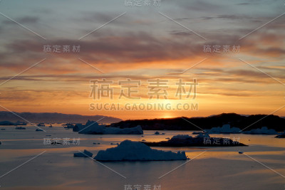 格陵兰岛北冰洋上的冰山