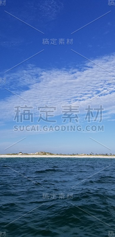 蓝天沙滩