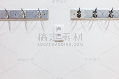 墙的衣架
