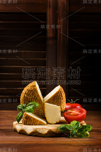 一轮熏奶酪
