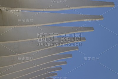 桥的细节在蓝天