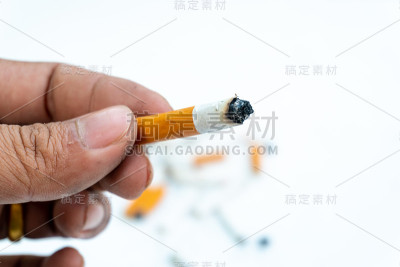 香烟或烟，用来表示停止吸烟