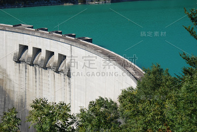 接二连三hydraulique