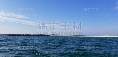 蓝天沙滩
