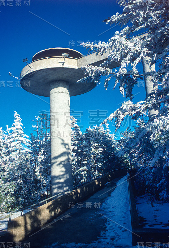 大烟山NP Clingmans圆顶塔在雪- 1980