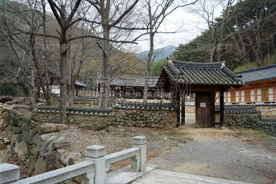 韩国泉色佛寺