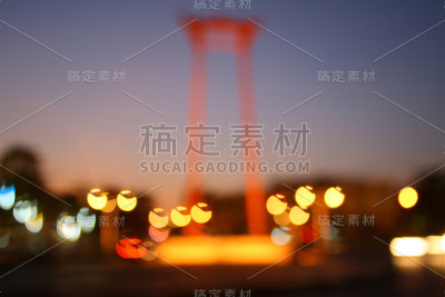 婆罗门秋千上的bokeh灯