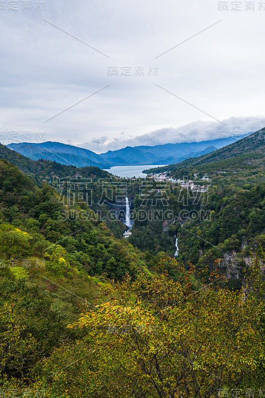 日本的山景。