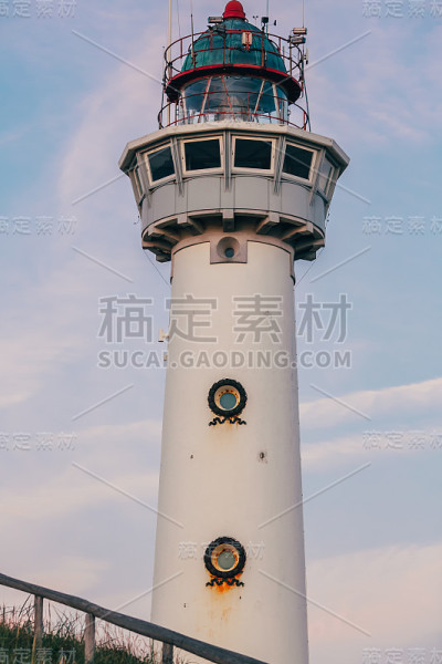 荷兰海上的灯塔
