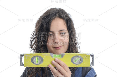 女工出丑了。