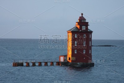 日落时分的Kjeungskjær灯塔