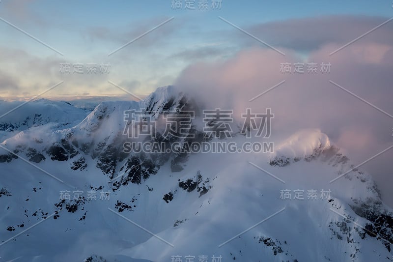 加拿大山景观