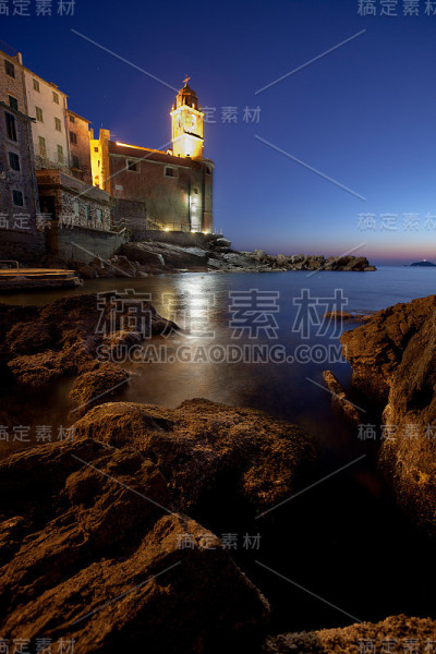 塔拉罗村