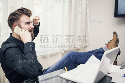 打电话和放松