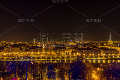 都灵城日落时的全景