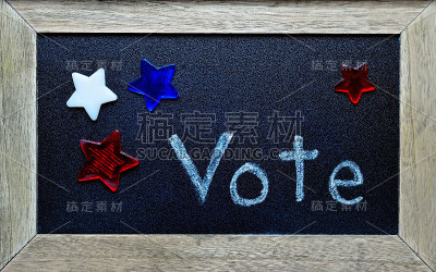 投票脚本被红，白，蓝星星包围着。