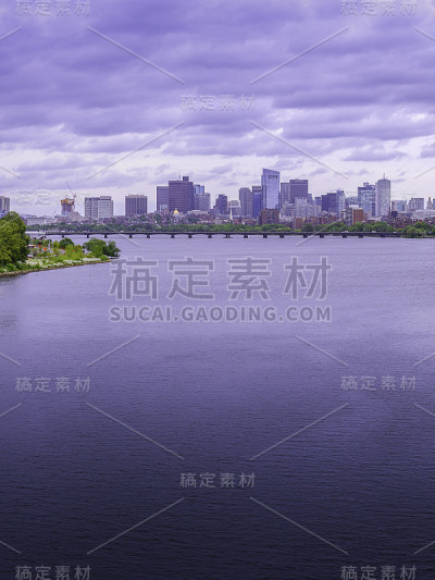 查尔斯河上空的波士顿空中城市景观