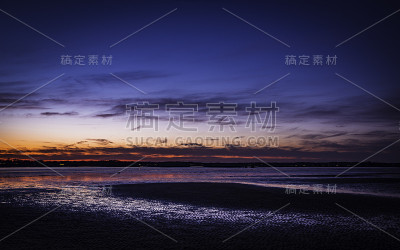 马萨诸塞州达克斯伯里黑河的暮色