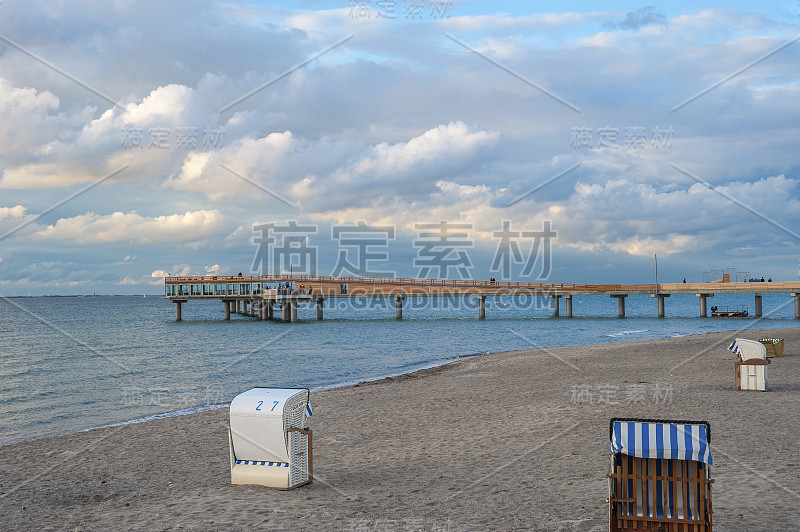 从海滩看向海利根哈芬码头