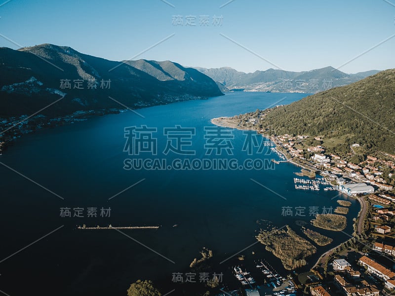 无人机俯瞰伊塞奥湖的美景