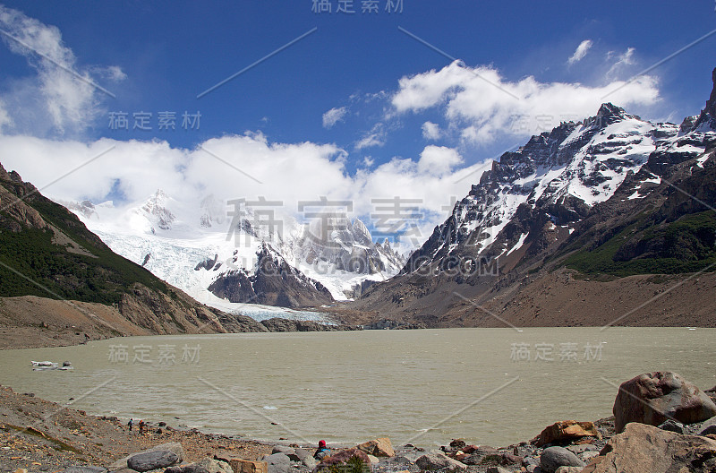 阿根廷Los Glaciares国家公园的Laguna Torre和Cerro Torre集团