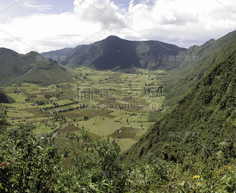 Pululahua火山盆地