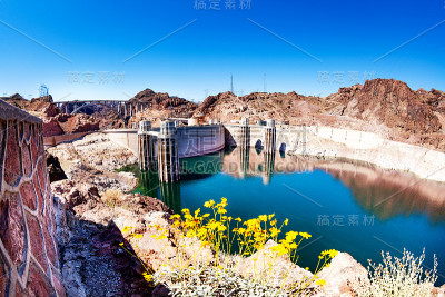 科罗拉多河胡佛水坝水库湖视图