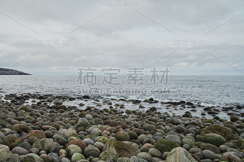 美丽的夏日景观抛弃艺术自然海防北捷里别尔卡，巴伦支海景。