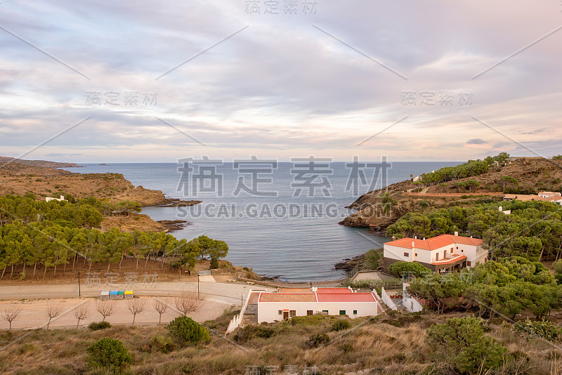 布拉瓦海岸的卡德克斯村