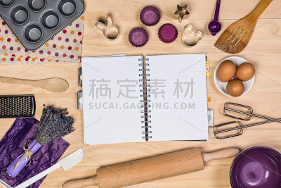 烘焙和糕点工具与笔记本