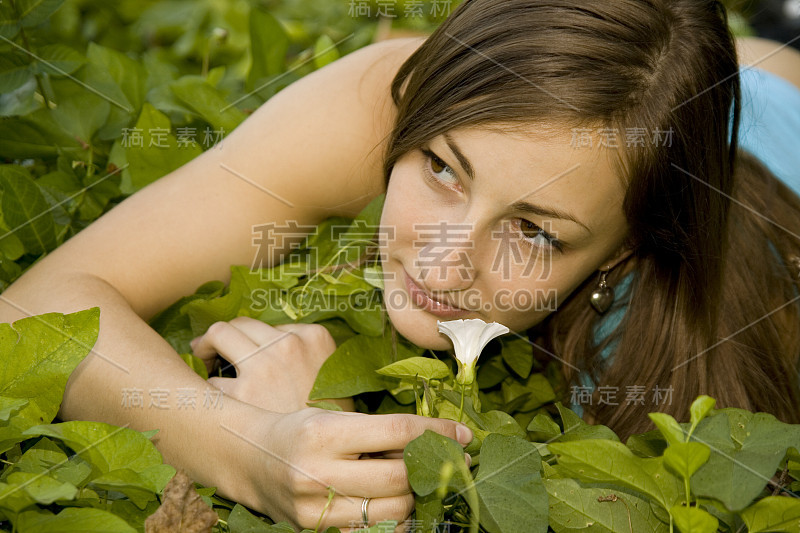 白花女人